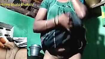 tube7 Tamil aunty bigboobs and hairy pussy pressing sexymood