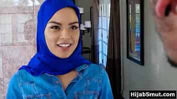 Cute muslim teen in hijab 3some fucked fucked by movers