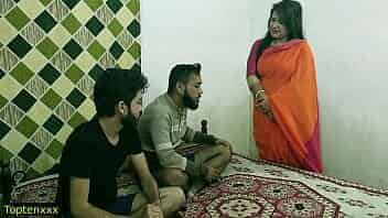 Desi boys fucking hot malkin aunty together! Indian real hard sex!