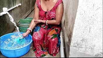 desi girl taking a bath