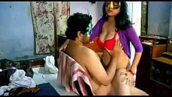 Indian Bhabhi Sex With boy on a lap position and cumshot inside pussy