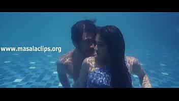 Tamil Movie Mr Chandramouli Hot Beach Song