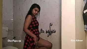 hot young desi college babe filmed full bath video